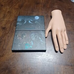 Makeup Revolution Corpse Bride Eyeshadow Palette #33